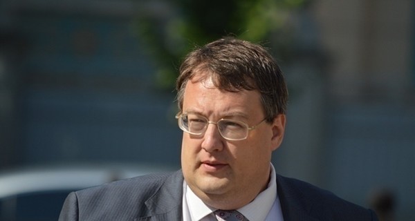 Геращенко опубликовал коррупционную схему ГСЧС