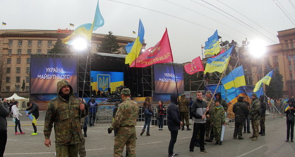 Митинг в Днепропетровске: соратники Коломойского не комментируют его отсутствие