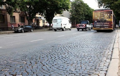В Тернополе пустят с молотка городскую брусчатку