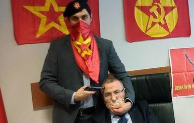 Турецкого прокурора похитили из здания суда