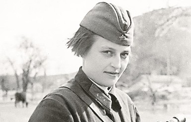Советская снайперша стала подругой первой леди Америки