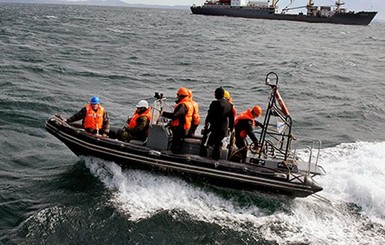 Крымчане с затонувшего в Охотском море трайлера должны были вернуться домой в мае