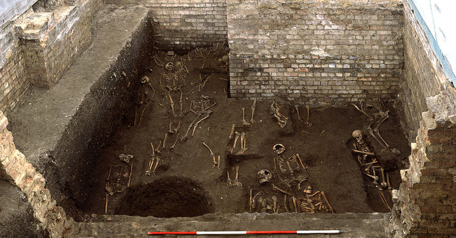 Под зданием Кембриджского университета в Англии найдены сотни скелетов
