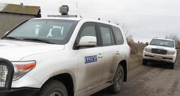 Наблюдатели ОБСЕ увидели под Донецком неотведенные танки и поселки-призраки