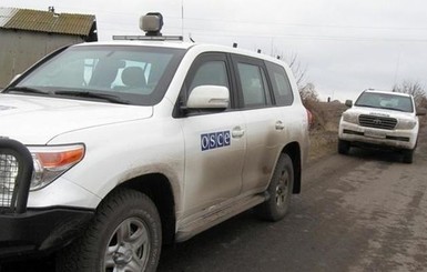 Наблюдатели ОБСЕ увидели под Донецком неотведенные танки и поселки-призраки