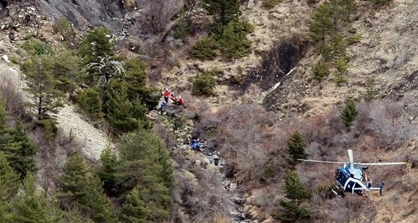 Спасатели нашли останки всех жертв крушения Airbus A320 во Франции