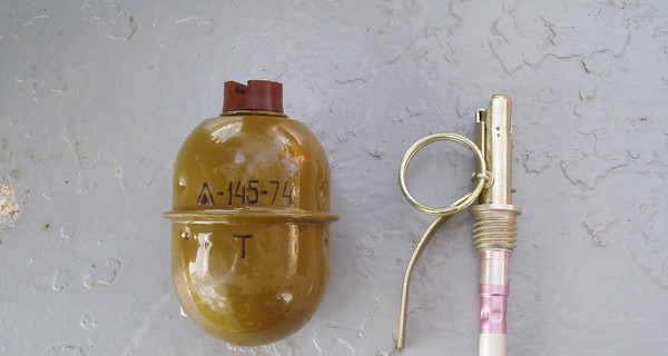 На Херсонщине СБУ задержала псевдо-волонтеров с оружием 