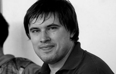 Телекомментатор Сергей Панасюк умер на футбольном поле. Остановилось сердце