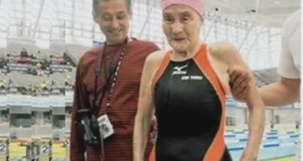 100-летняя японка установила рекорд по плаванию