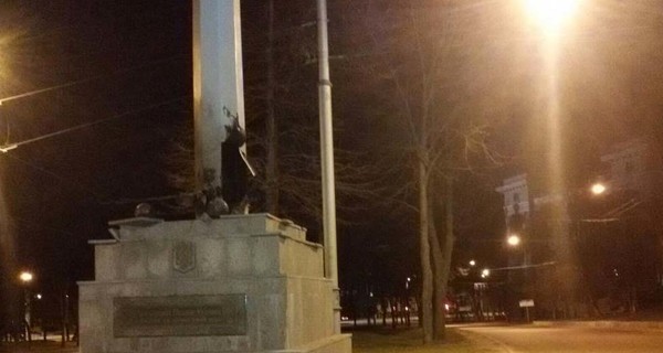 В прокуратуре рассказали детали взрыва у харьковской стелы