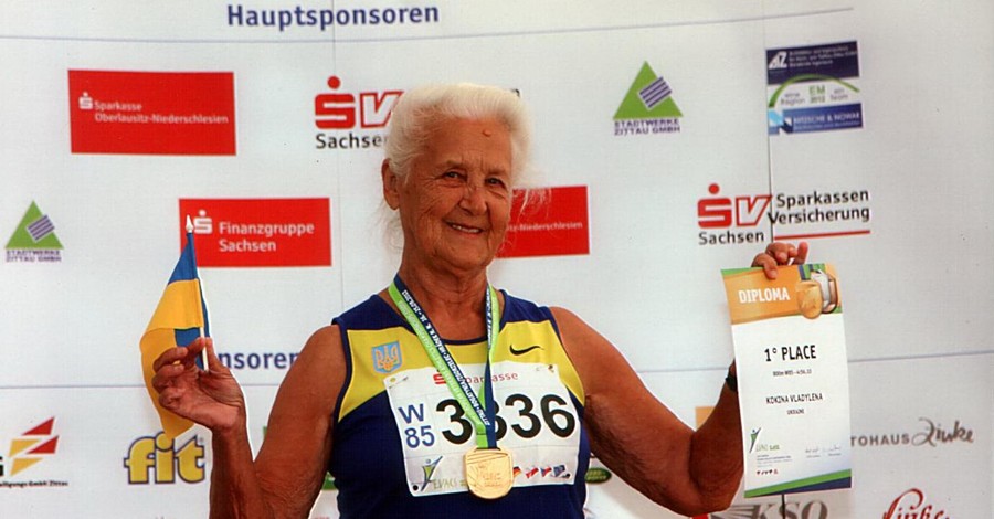 Мировой рекорд по бегу установила украинка в 88 лет