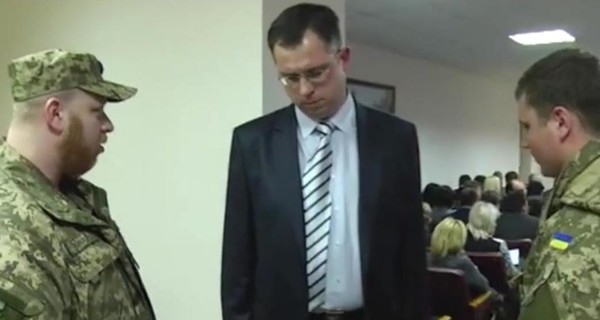 У задержанного прокурора Краматорска и его сообщников изъяли 2,75 миллиона гривен и 110 тысяч долларов