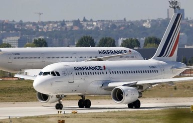 Французские авиадиспетчеры устроили забастовку: отменена половина международных рейсов