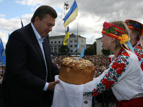 Виктор Янукович  рвется на Запад 