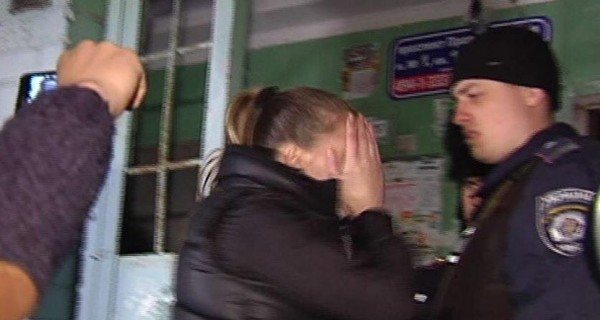 СМИ: Невестку Калашникова ограбили на месте убийства экс-депутата