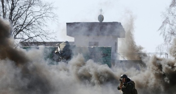 Украинские военные попали под минометный обстрел в Счастье