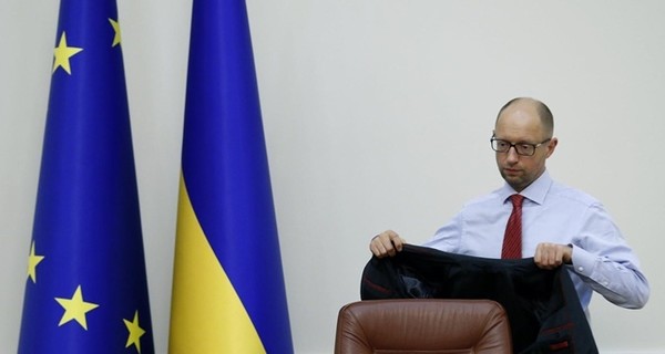 Яценюк рассказал, как в Украине перед майскими праздниками ситуацию 