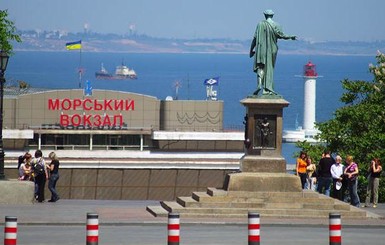 Сколько стоит залечь на пляже в Одессе?