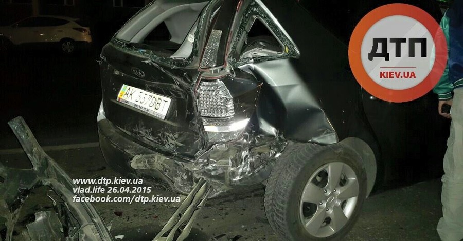 Соцсети: В Киеве сотрудник МВД протаранил на своем авто несколько машин