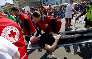 В  Киеве госпитализировали 12 участников полумарафона, двое из них в реанимации