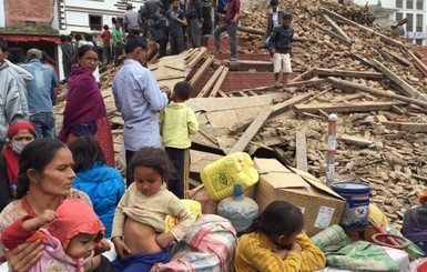 После землетрясения в Непале в экстренной помощи нуждается около миллиона детей