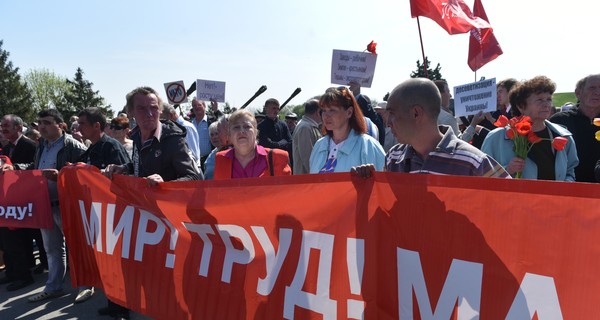 Первомай в Украине: техника в Одессе и столкновения в Харькове