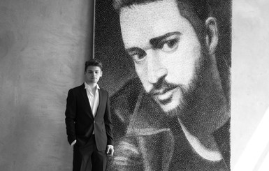 Житель Тернопольщины создал портрет поп-певца Джастина Тимберлейка из гвоздей и ниток