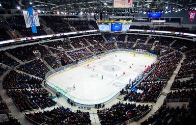Шведы и чехи феерически открыли хоккейный чемпионат мира