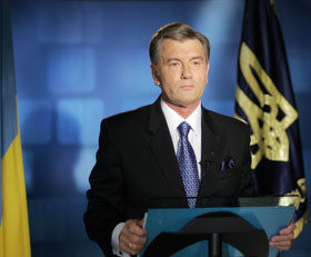 Ющенко предупреждает об ответственности за фальсификацию результатов голосования 