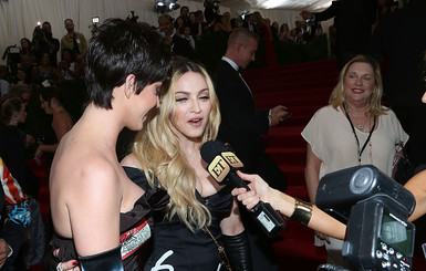 Мадонна шокировала пошлым образом на вечеринке Леди Гаги