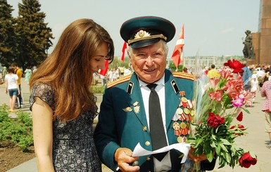 9 мая в Запорожье: гуляем все вместе под военные песни