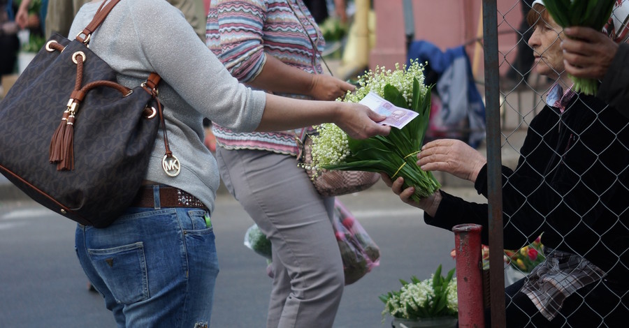 В Киеве на ландышах зарабатывают до 3 тысяч гривен в день