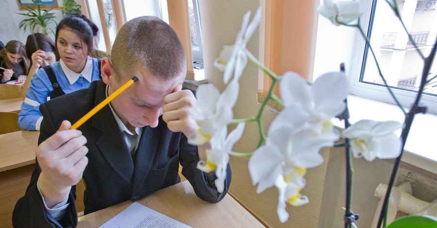 23 тысячи украинских выпускников провалили ВНО