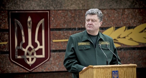 Порошенко: в Донбассе погибли 1800 солдат и почти семь тысяч гражданских