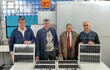 Киевские ученые разработали бойцам АТО солнечную подзарядку для раций