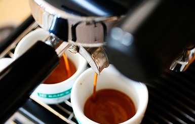 Ученые назвали ежедневную норму кофе для мужчин, которая защитит от импотенции