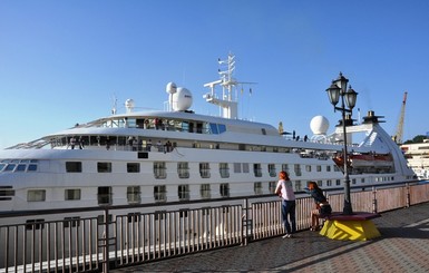 В Одесский порт зашел круизный лайнер-гигант 