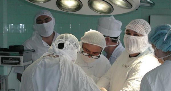 В Молдове хирург забыл в животе пациентки перевязочный материал