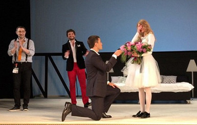 Светлане Ходченковой любимый сделал предложение руки и сердца прямо на сцене театра