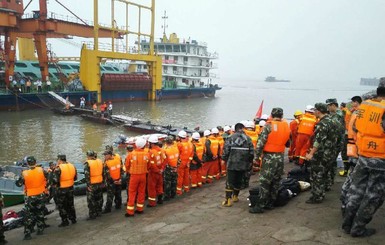 В Китае на реке Янцзы затонул теплоход с более 450 пассажирами 
