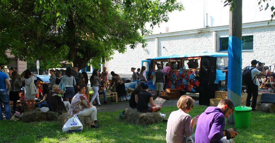 Во Львове открыли социальную кофейню для общения с близкими и знакомыми
