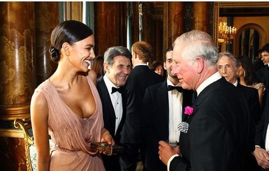Ирина Шейк показала бюст британскому принцу Чарльзу