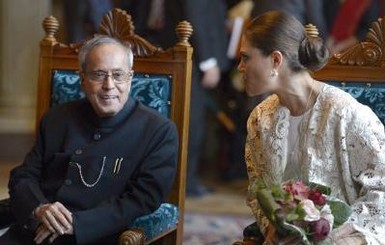 Президент Индии попал в аварию вместе с королевской семьей Швеции