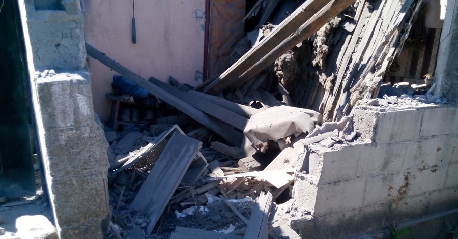 Гуманитарный штаб Ахметова выделит помощь пострадавшим во время бомбежки Марьянки