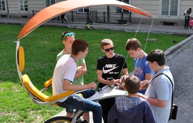 Во Львове установили велогенератор для зарядки мобильных телефонов