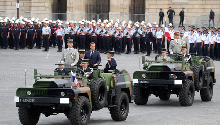 Во Франции празднуют День взятия Бастилии