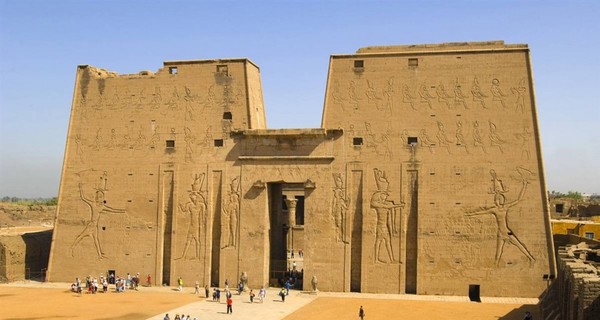 В Египте смертник взорвал себя возле Карнакского храма
