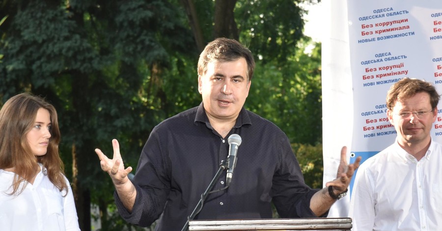 Михаил Саакашвили "На пляжах нам нужны туристы, а не танки"