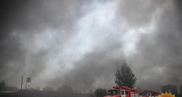 Последствия пожара на нефтебазе под Васильковом: в Киеве разрешили дышать