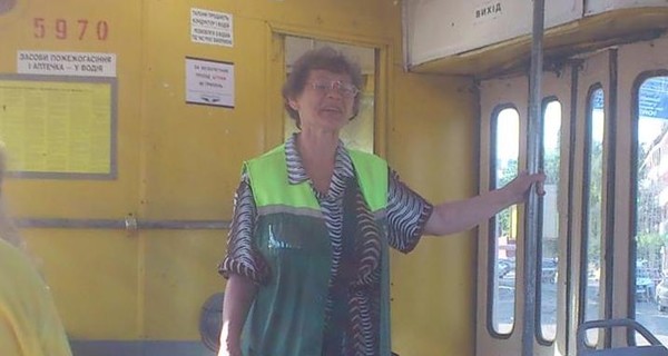 В Киеве кондуктор поразила пассажиров своей вежливостью